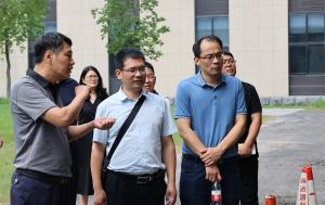 長沙理工大學(xué)汽車與機(jī)械工程學(xué)院黨委副書記兼副院長唐宏賓一行到訪高遠(yuǎn)路業(yè)集團(tuán)開展訪企拓崗活動